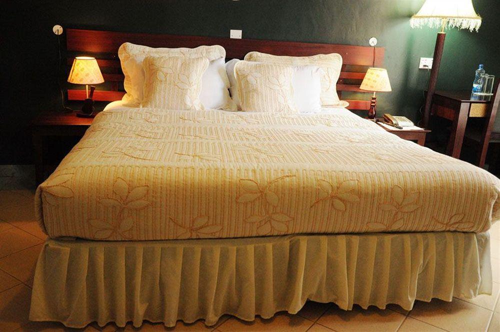 Silver Springs Hotel Kampala Ngoại thất bức ảnh