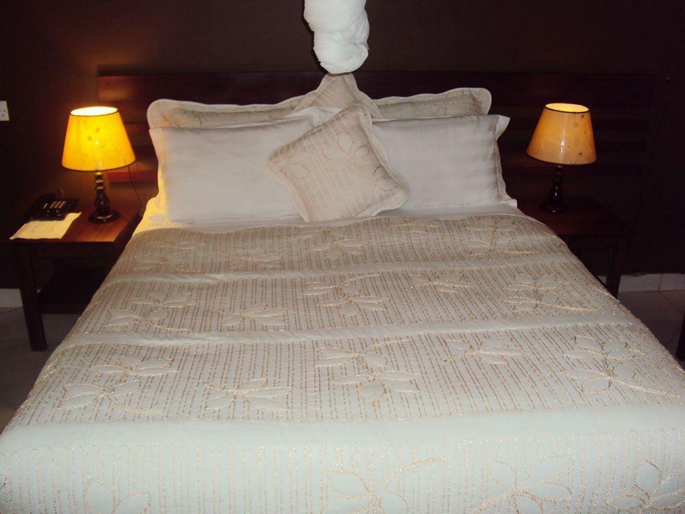 Silver Springs Hotel Kampala Ngoại thất bức ảnh