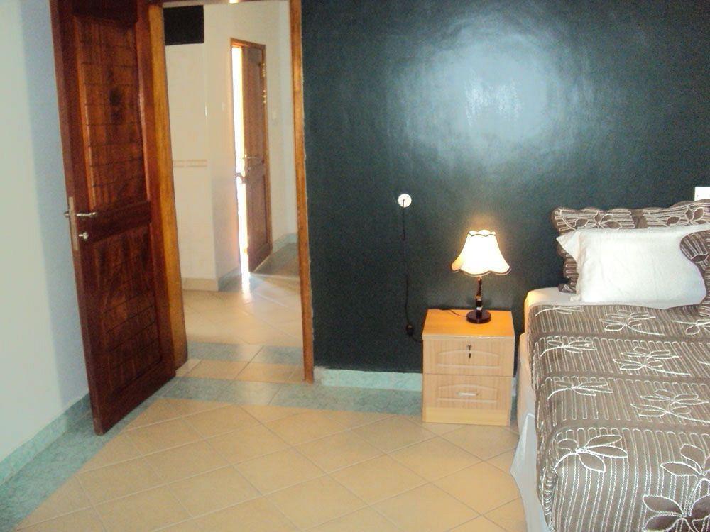 Silver Springs Hotel Kampala Ngoại thất bức ảnh