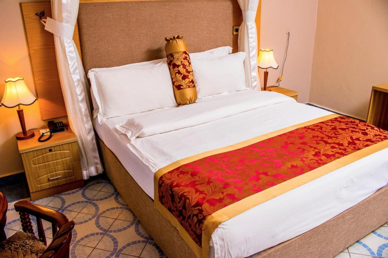 Silver Springs Hotel Kampala Ngoại thất bức ảnh