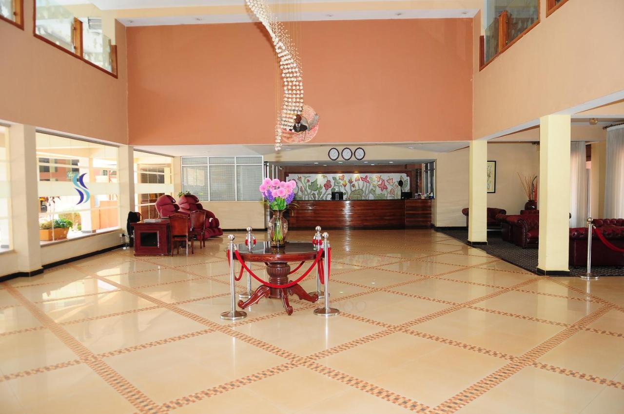 Silver Springs Hotel Kampala Ngoại thất bức ảnh